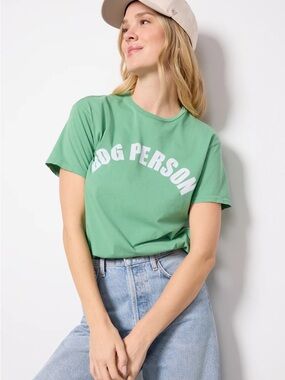 Retrobrand Los Angeles Evereve Dog Person Graphic Tee Green White Short Sleeve
